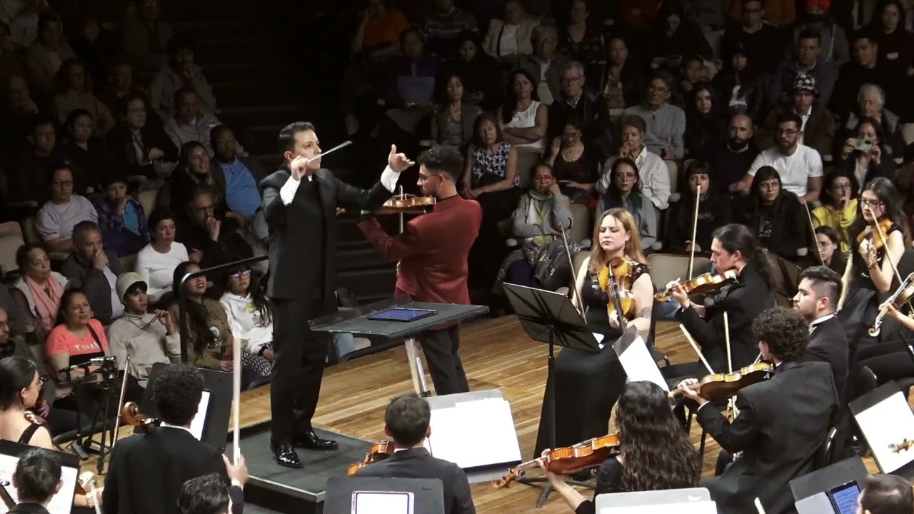 Introducción y Rondo Caprichoso_C. Saint-Saëns, Oscar Vargas, Conductor - Sebastian Torres, Violín.