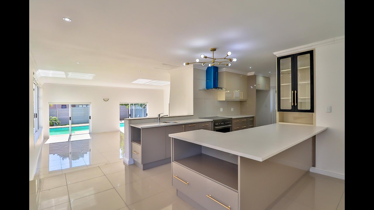 3 Bedroom House For Sale in Heatherlands, GEORGE, Western Cape