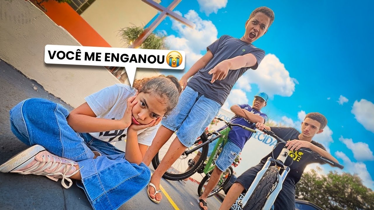 PENSEI QUE ERA MEU AMIGO 😢 * Por que o valentão fez isso? *