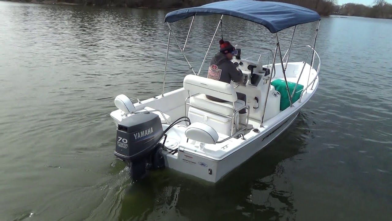 2008 Triumph 17' Center Console