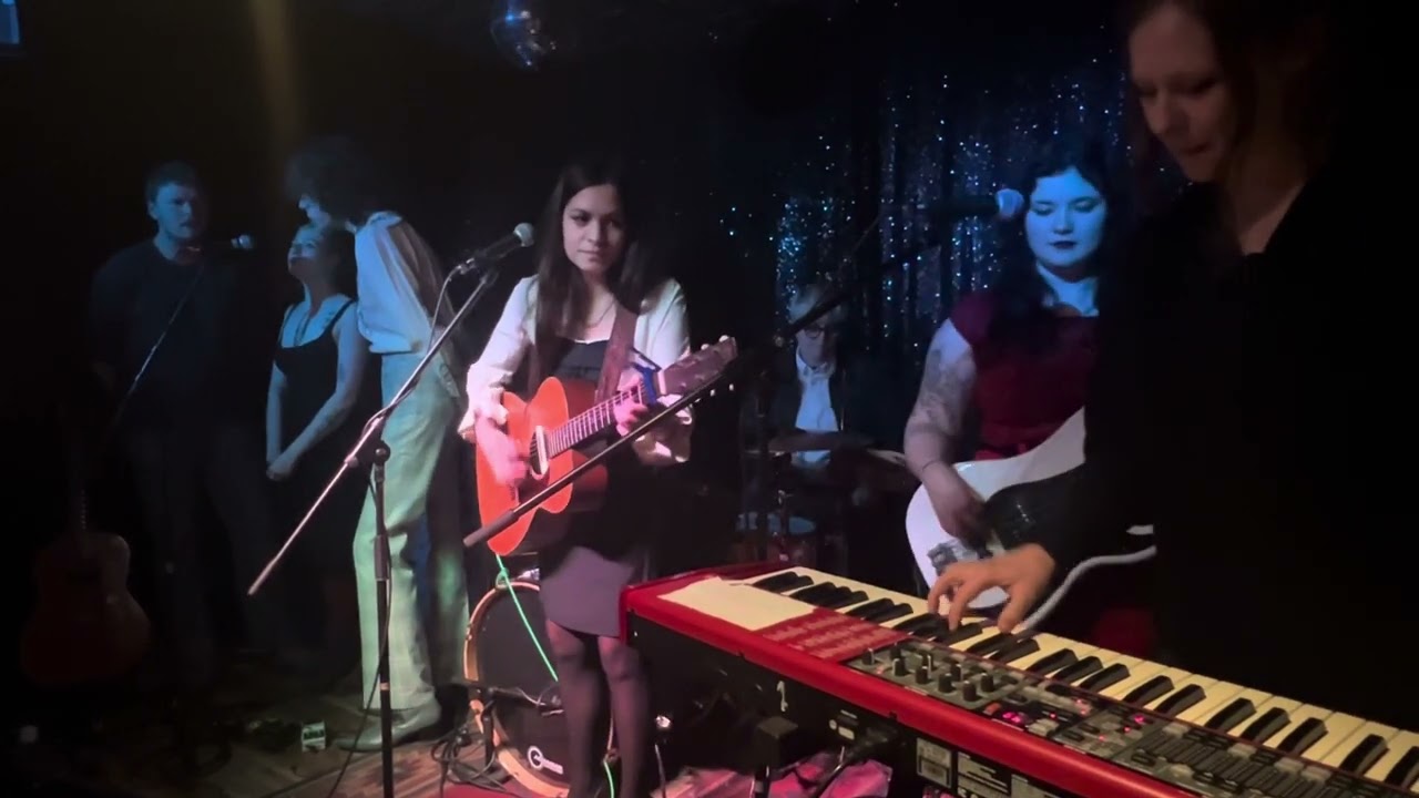 Storey Littleton (and friends) - Don’t Worry Baby (cover) - Tubby’s Kingston NY (2/17/24)