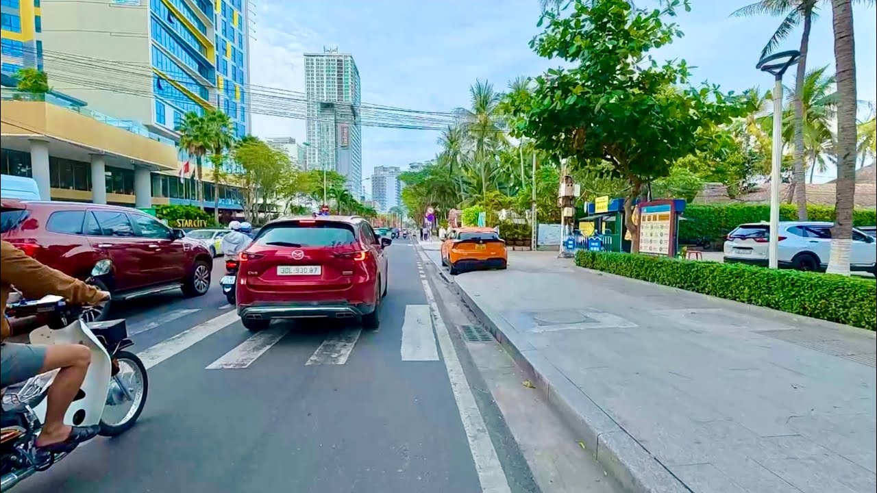 Chiều Đi Dạo Trên Bãi Biển Nha Trang - Nha Trang Trong Tôi Vẫn Luôn Nhận Chạy Tour | NTTT