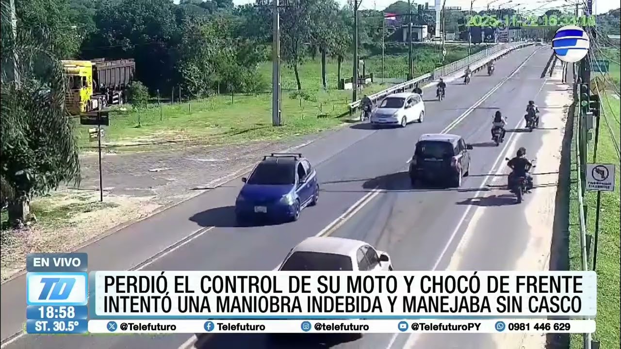 Perdi&oacute; el control de su moto y choc&oacute; de frente contra un veh&iacute;culo