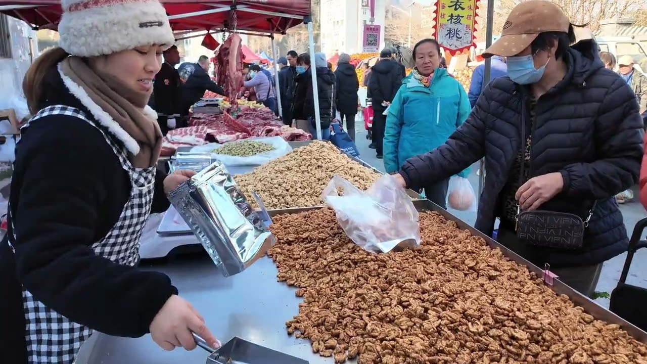 Столетний рынок в Лаошане, Циндао! Только что прибыли морепродукты из Шацзыкоу.
