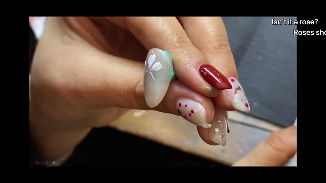 Nail art interactive video including bullet screen version