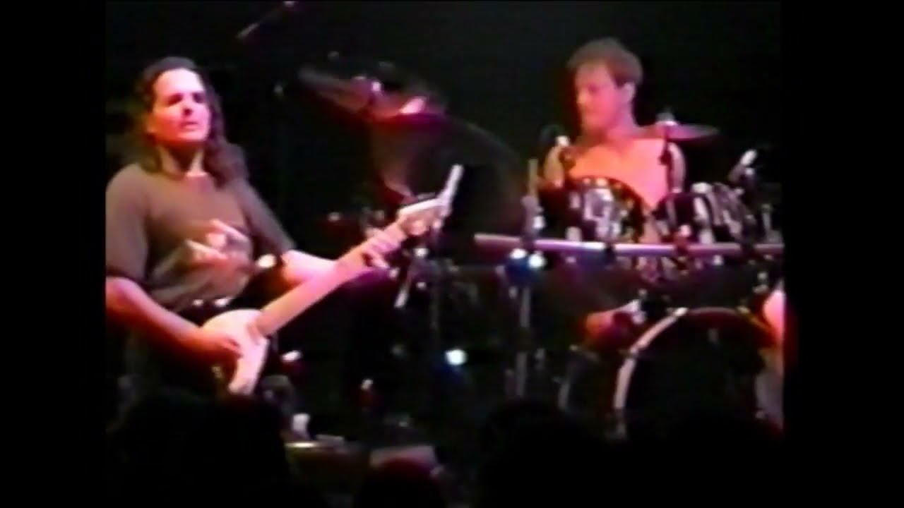 VINNIE MOORE - THE ODEON - CLEVELAND, OH 1999 - UPCONVERT