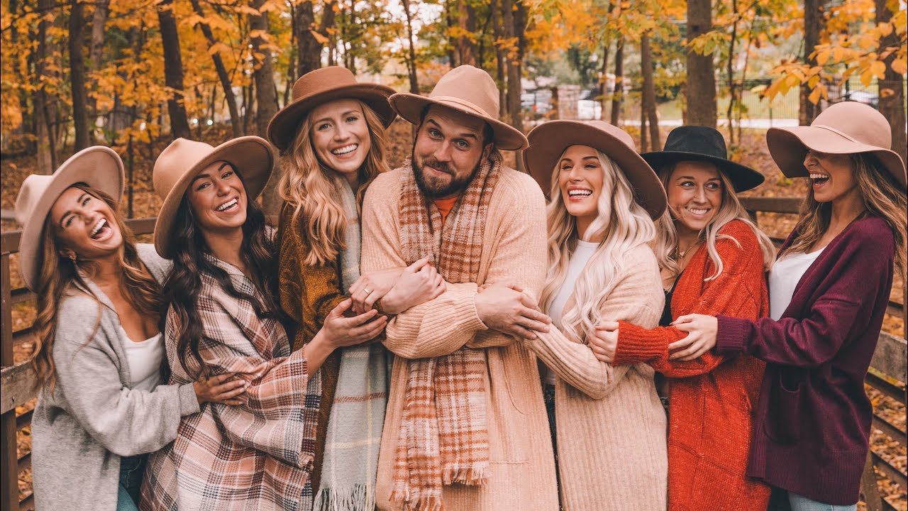 Girls during fall be like.. 2021 Edition