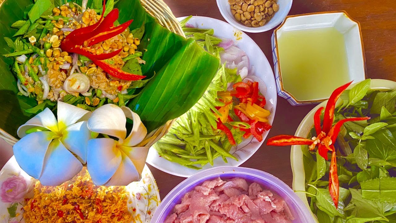 Salade de Bœuf Cru | Cambodian-styled Raw Beef Salad | Au Cambodge