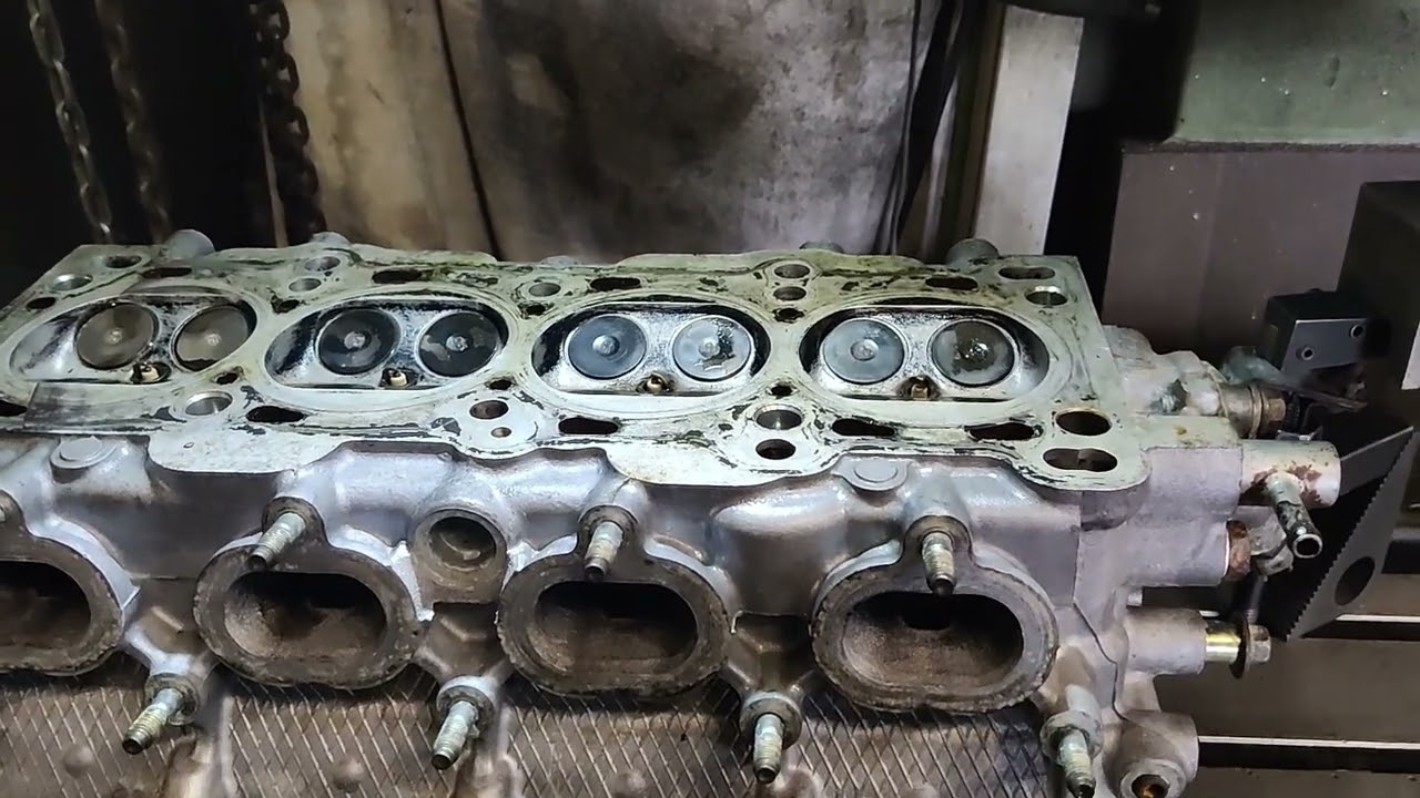 skimming an mx5 cylinder head on my TOS milling machine ..