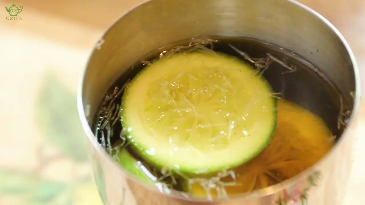Duckshit YA Shi Xiang Dancong Tea with Lemon鸭屎香手打柠檬茶