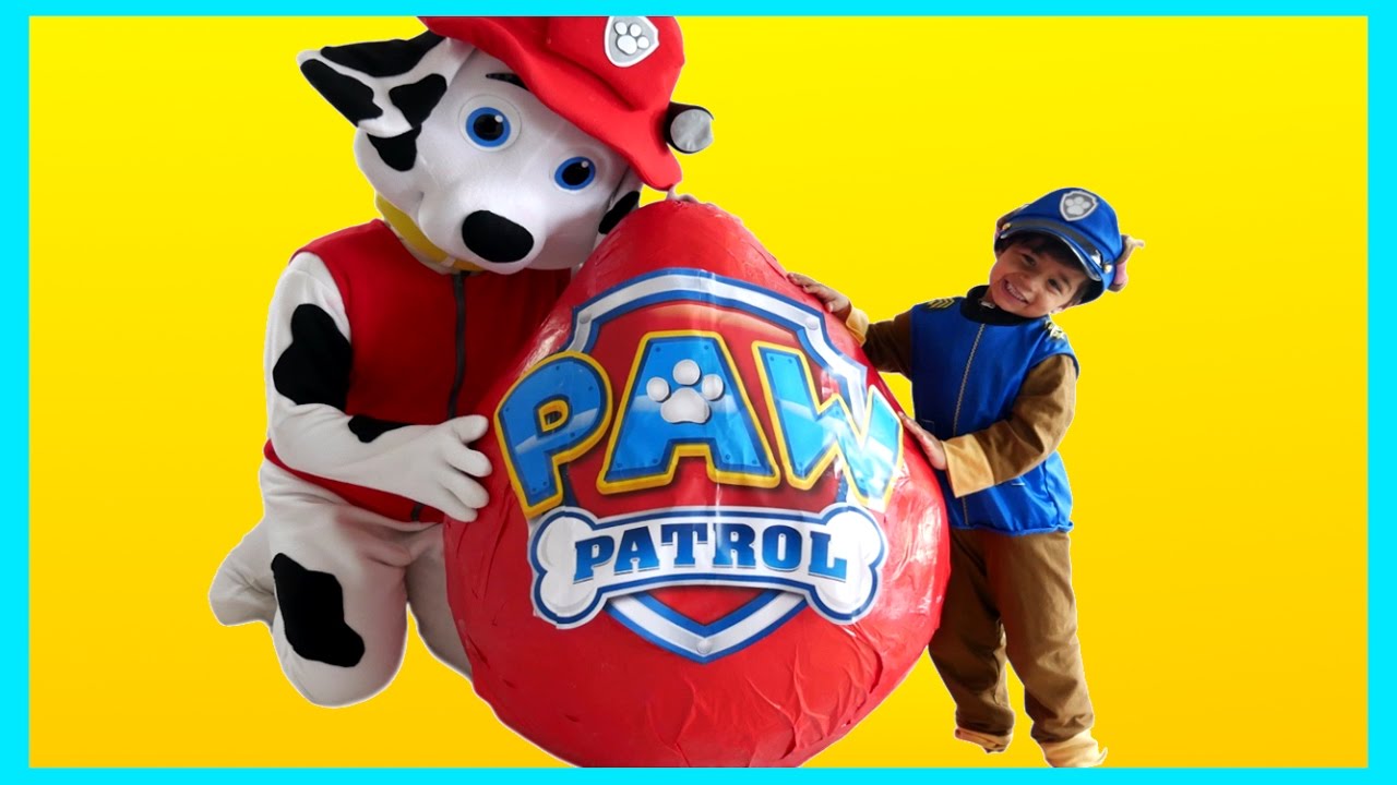 Paw Patrol toys Giant Egg Surprise Opening with Joey!