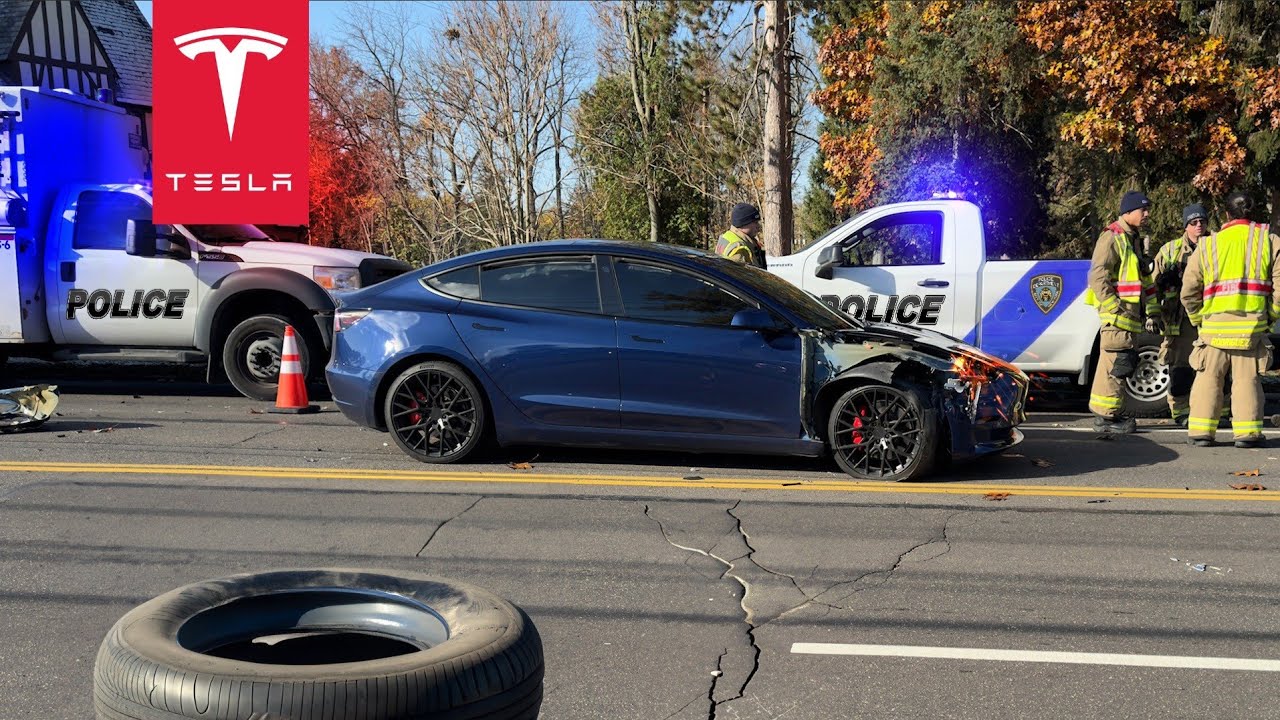 АВАРИЯ TESLA ЗАСНЯТА НА ВСТРОЕННУЮ ВИДЕОРЕГИСТРАТОРНУЮ КАМЕРУ | ИСТОРИИ TESLACAM 238