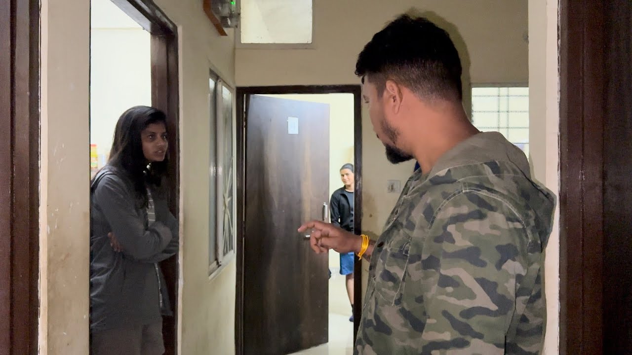 गर्ल्स हॉस्टल में छापा पड़ने के बाद हुई बहुत बड़ी करवायी