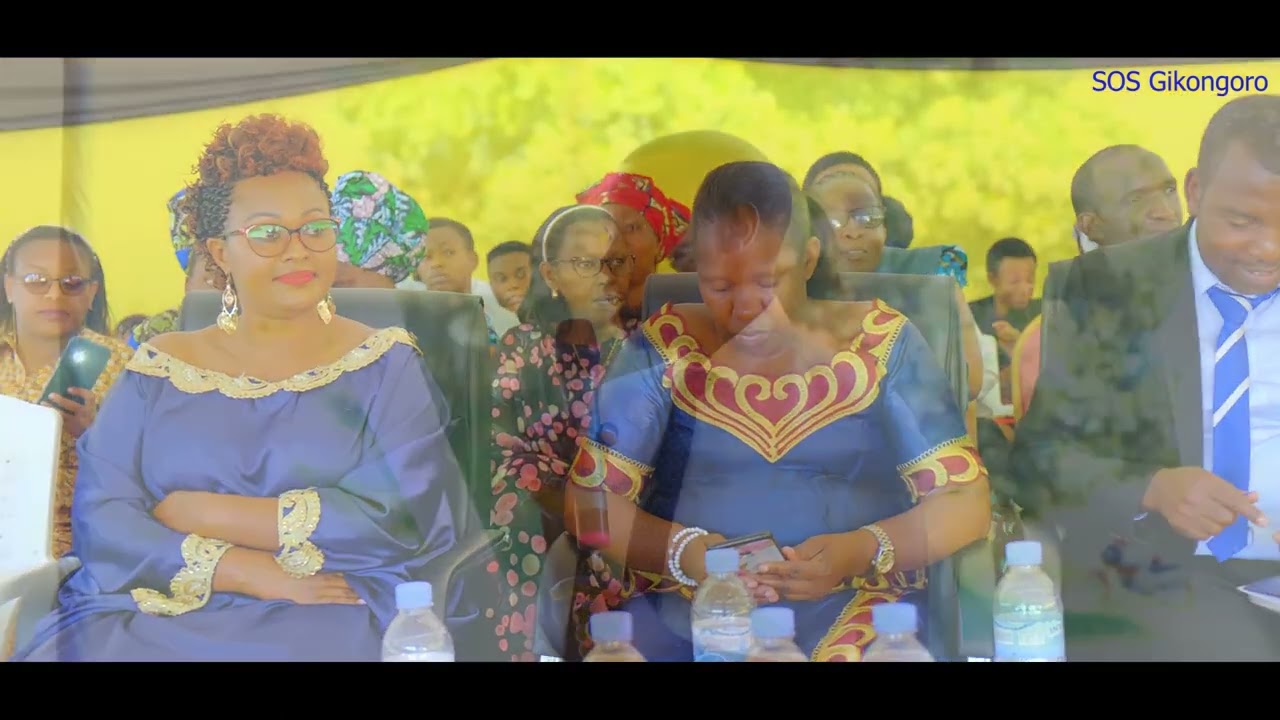 IMPANURO  MAYOR WA NYAMAGABE YAHAYE ABABYEYI N'ABANYESHURI UBWO SOS GIKONGORO YASOZAGA A/Y 2022-2023