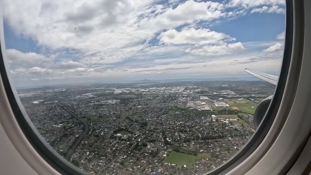Singapore Airlines B777-300ER SQ285 Landing in Auckland