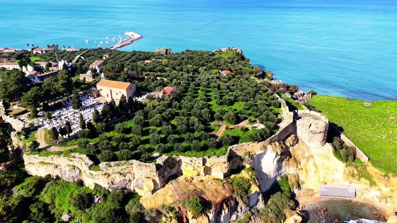 Koroni Castle #castle #greece 