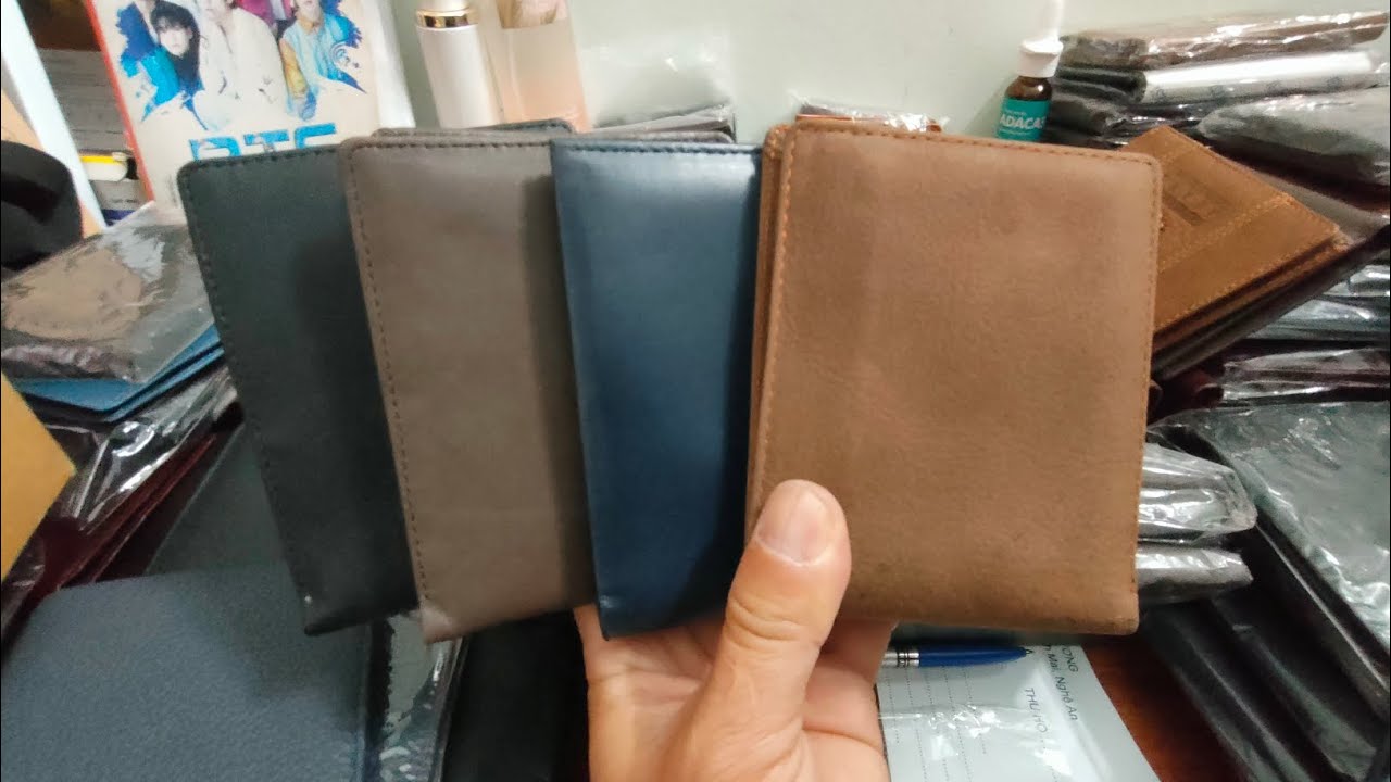 Ví da bò sáp bụi bặm chất 100% , giá khuyến mãi