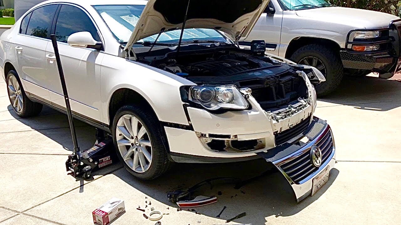B6 VW Passat VR6: Headlight/Bulb Replacement