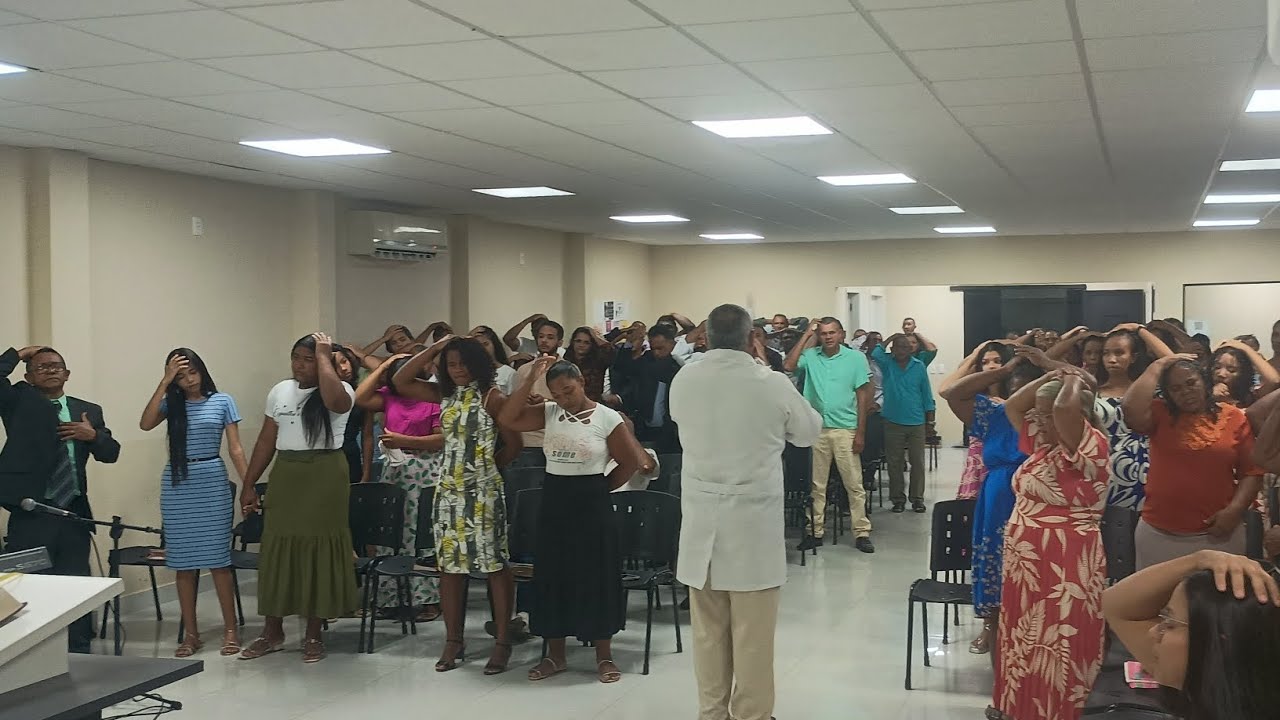 Veja o Poder de Deus através da Oração do Presbítero Antônio Gracini na Sede Estadual de Oeiras