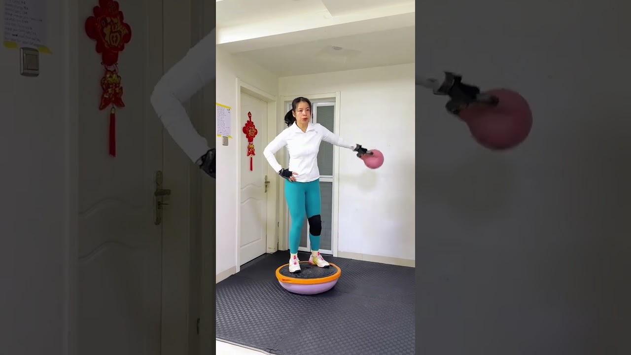 Four-minute tabata follow-up training sweating and fat-burning kettlebell dynamic powe