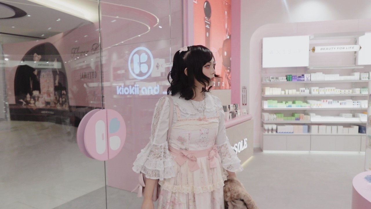 day of fashion school and fun 𐙚. ݁₊⋆❀˖&deg;