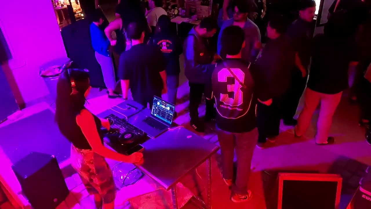 Geometrica At Super Ultra Nova