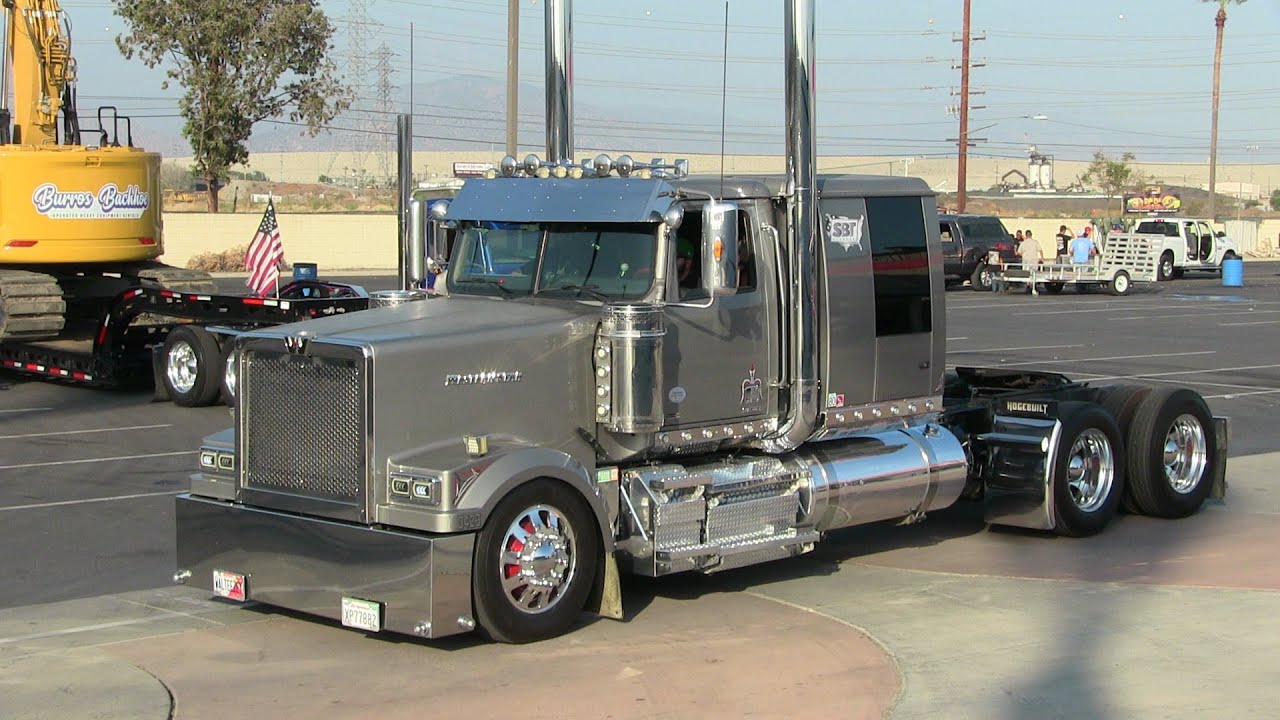SBT Express' Western Star W4900EX At Truckin' For Kids 2021