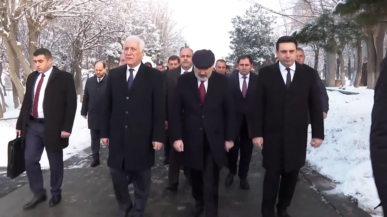 ՓԱՇԻՆՅԱՆՆ ՈՒ ԻՇԽԱՆԱԿԱՆ ՎԵՐՆԱԽԱՎԸ ԱՅՑԵԼՈՒՄ ԵՆ ԵՌԱԲԼՈՒՐ.ՈՒՂԻՂ