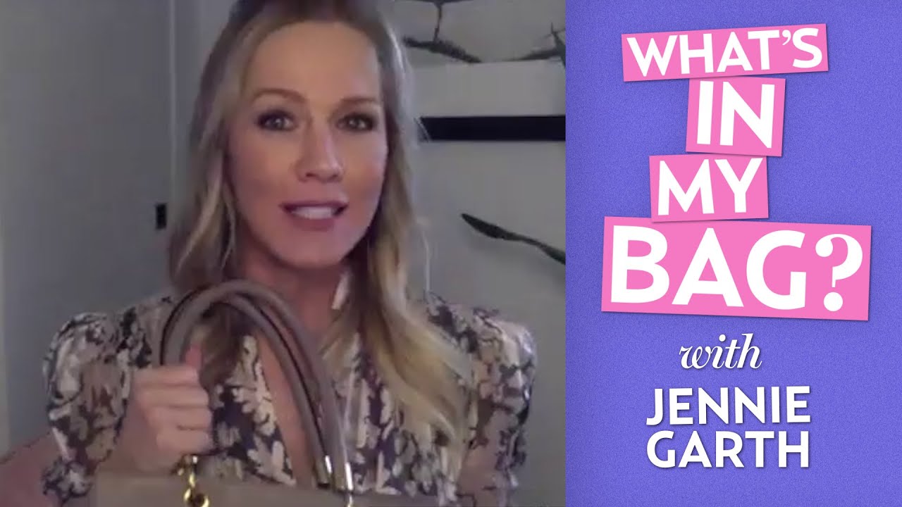 Jennie Garth Reveals The Special Trophy & Makeup Hidden In Her Marc Jacobs Bag | What's In My Bag
