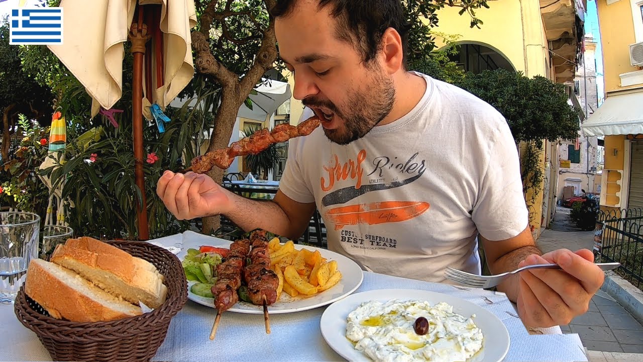 PRIMUL CONTACT CU UN SOUVLAKI GRECESC IN CORFU (GRECIA)