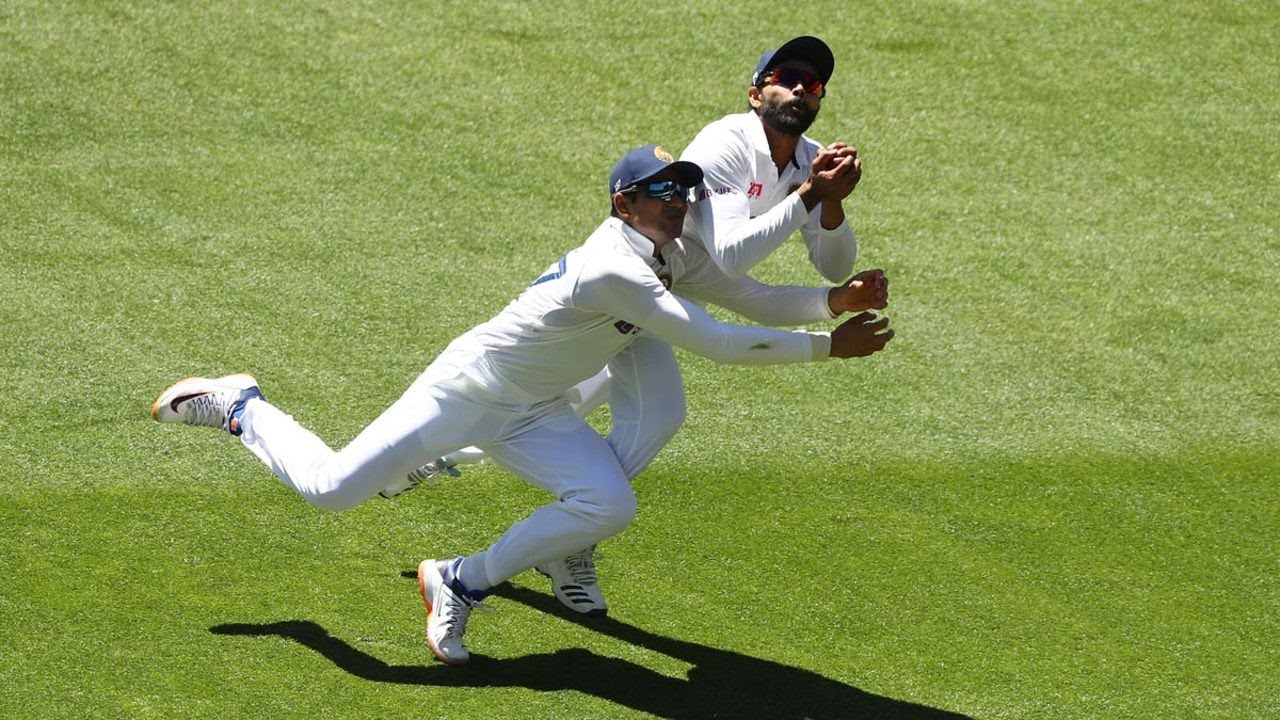 Jadeja takes crucial catch despite outfield collision | Vodafone Test Series 2020-21