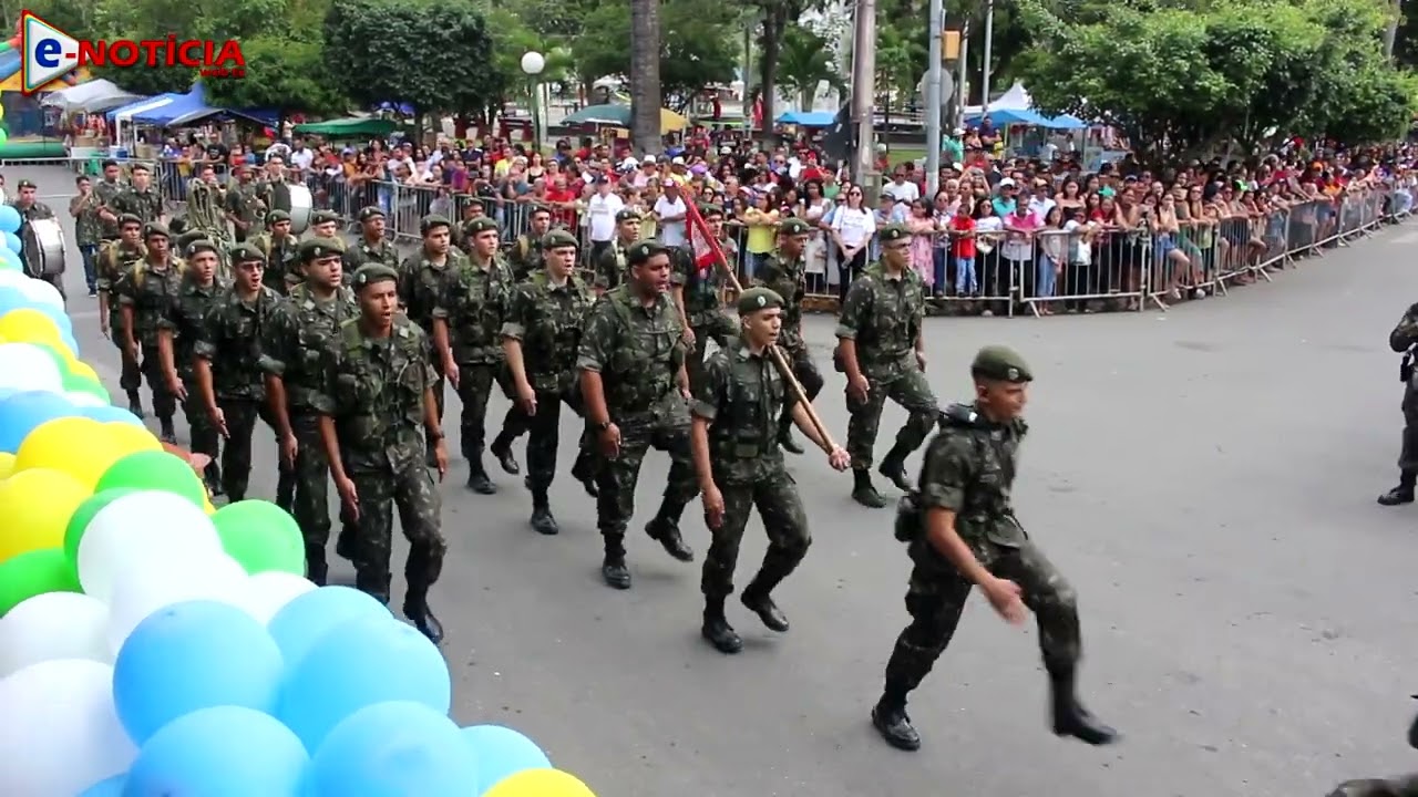 DESFILE CÍVICO DE 7 DE SETEMBRO 2024 EM LIMOEIRO/PE