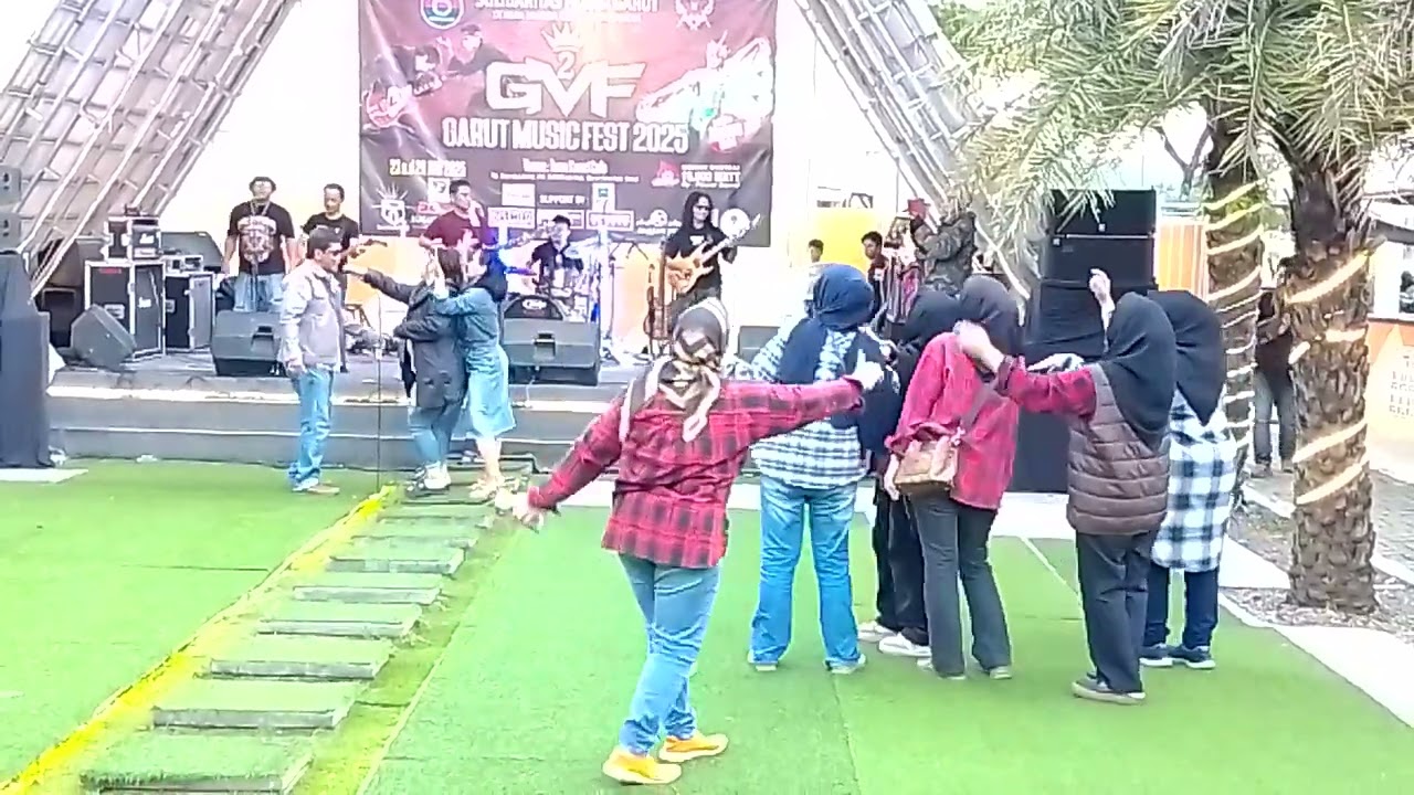 Parade band legend GMF2 Newclear INI RINDU