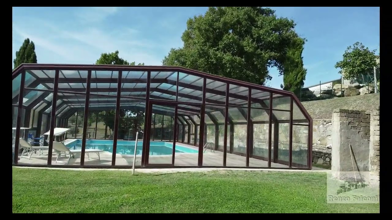 Casa per 14 persone con piscina coperta