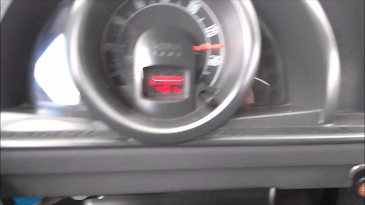 kombi 2014 1.4 flex andando a 140 km/h