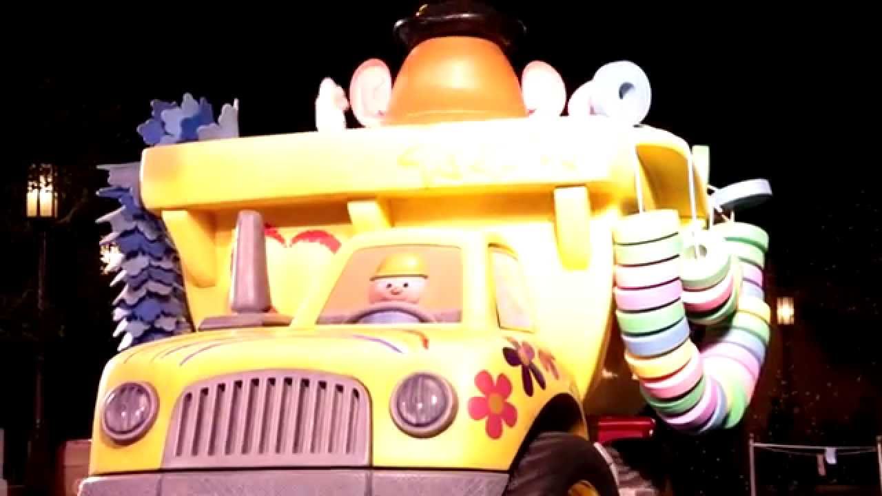 Disney Pixar Parade 11 2014