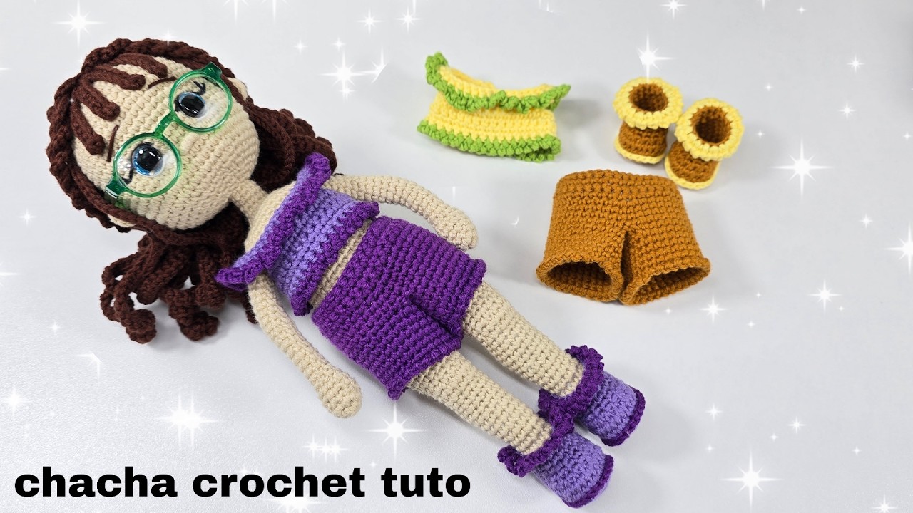 Poupée Emma amigurumi au crochet. Tenue 3 