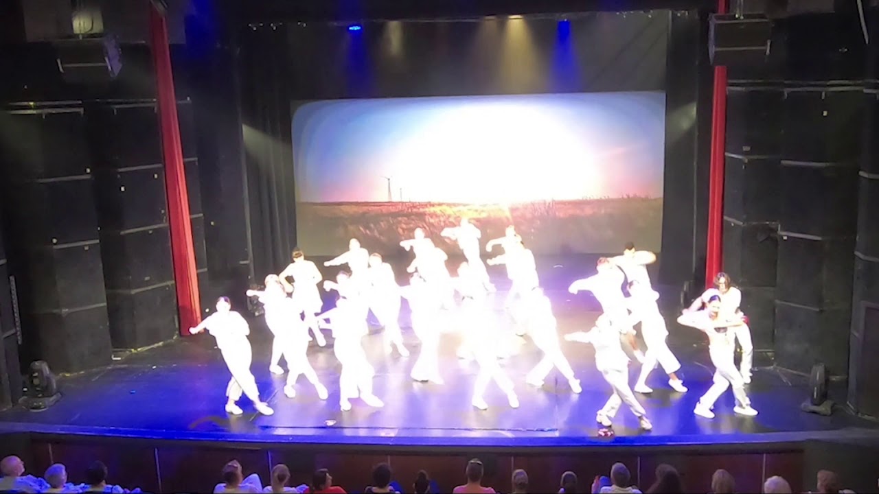 JUMBO DANCE SHOW 2019 - SAVE THE FOLK (overexposed :( )