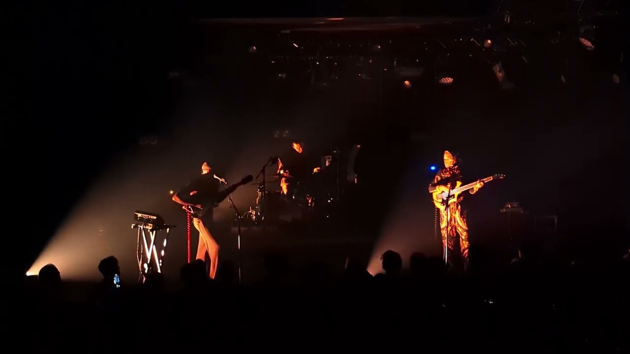 Glass Beams - 1. (unknown) - Tolhuistuin, Amsterdam 31.3.24 (live)