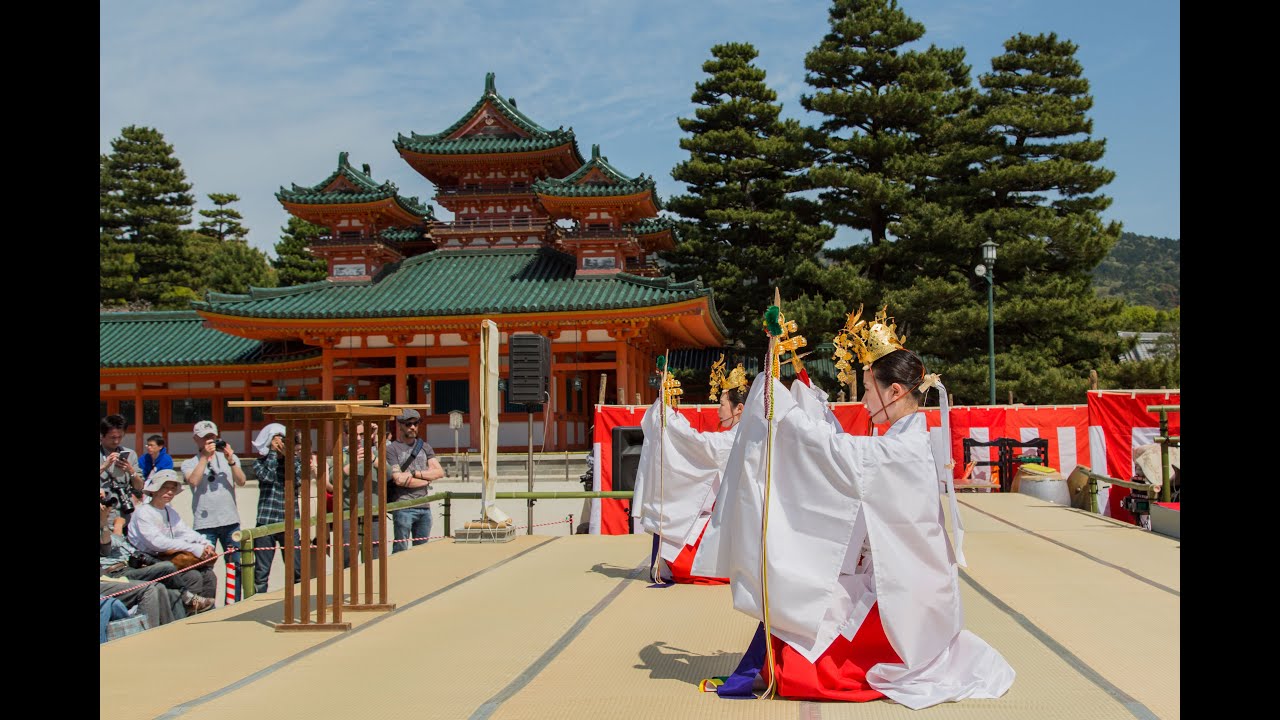 Kagura Dance at Heian Jingu in Kyoto