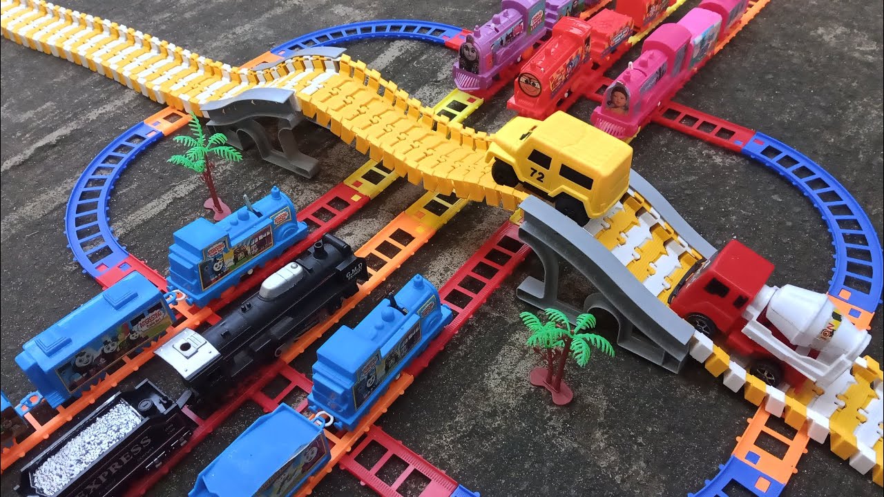 Mencari dan Merakit kereta api diesel classic adaptation, kereta api Thomas and Friends trackmaster