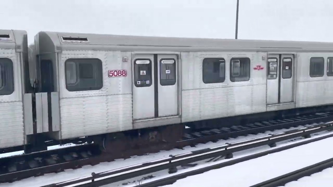 Short TTC Subway Ride on line 2 from Victoria Park Stn to Warden Stn (March 13th, 2023)