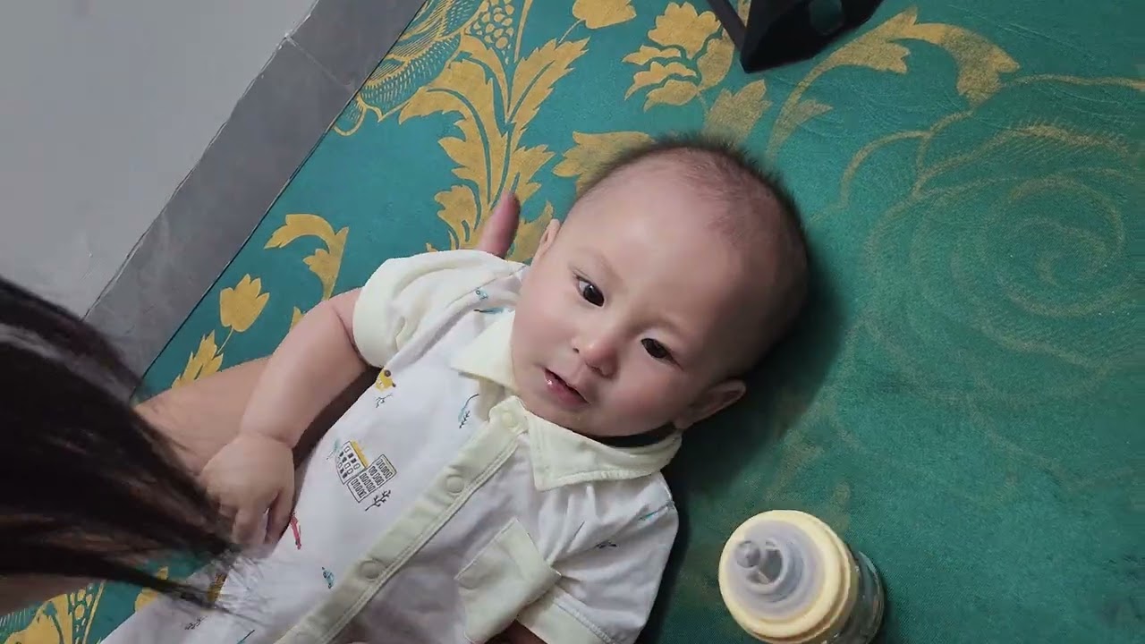 E tự uống nước
