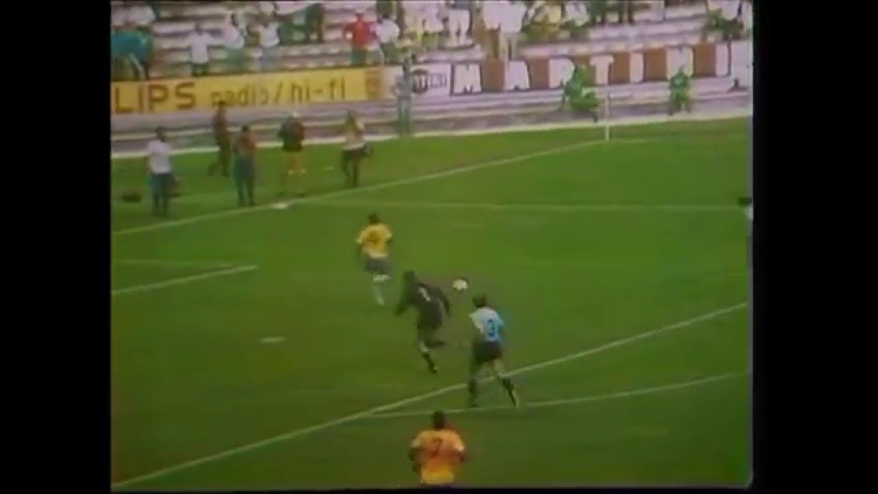 Pele vs Nikos Kaltsas  - Πελε εναντιον Νικου Καλτσα