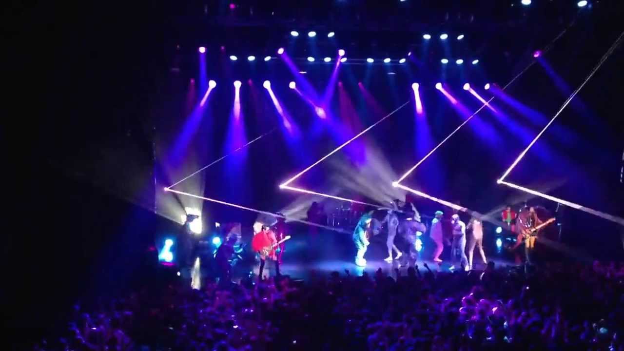 MUSE- panic station  zepp tokyo 2013