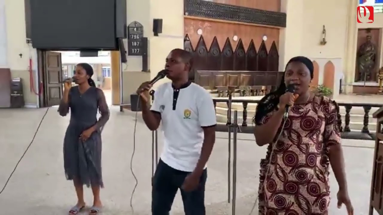 Upper Room CCRN, Yaba (Praise)