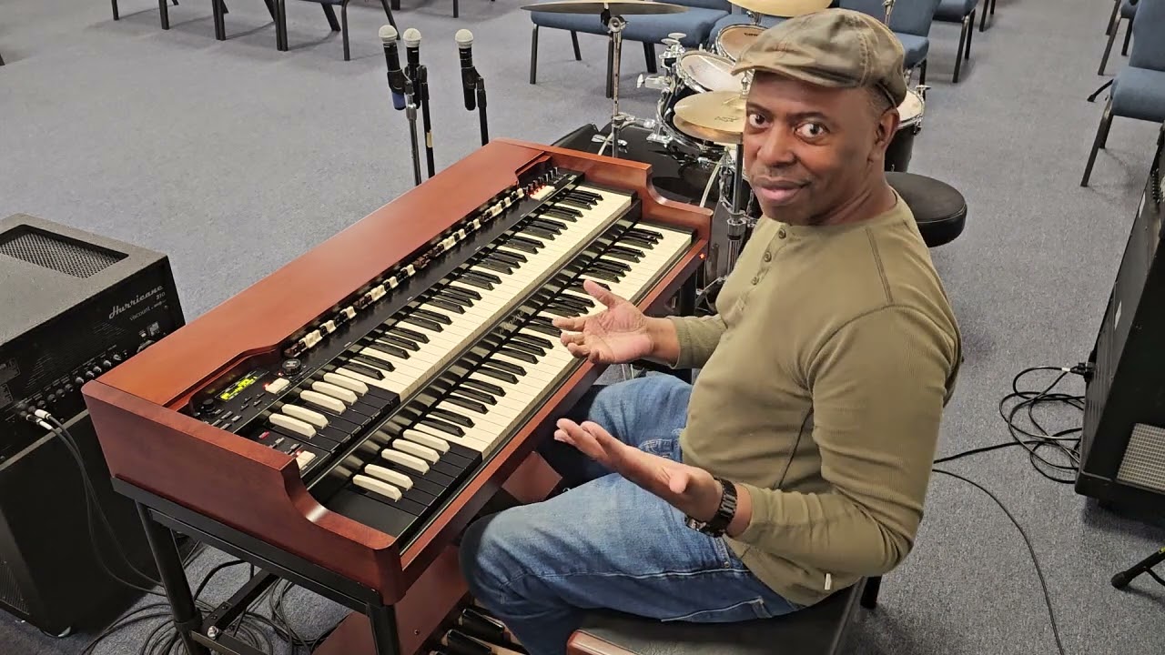 Reviewing the Hammond Suzuki XK5 Pro System Leslie 3300