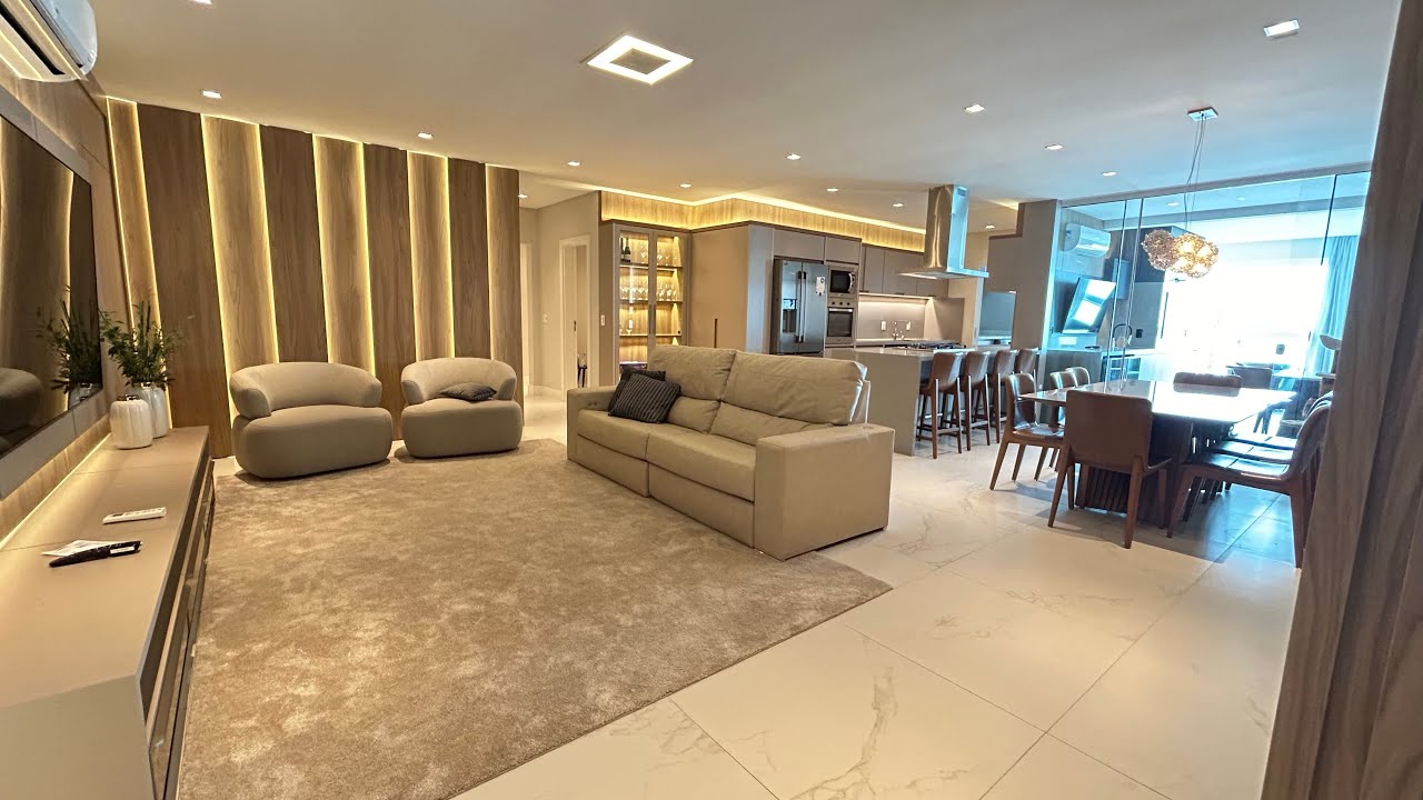 Apê Encantador, Mobiliado e decorado em Meia Praia, Itapema ❌R$ 4.250.000 aceita negociar.