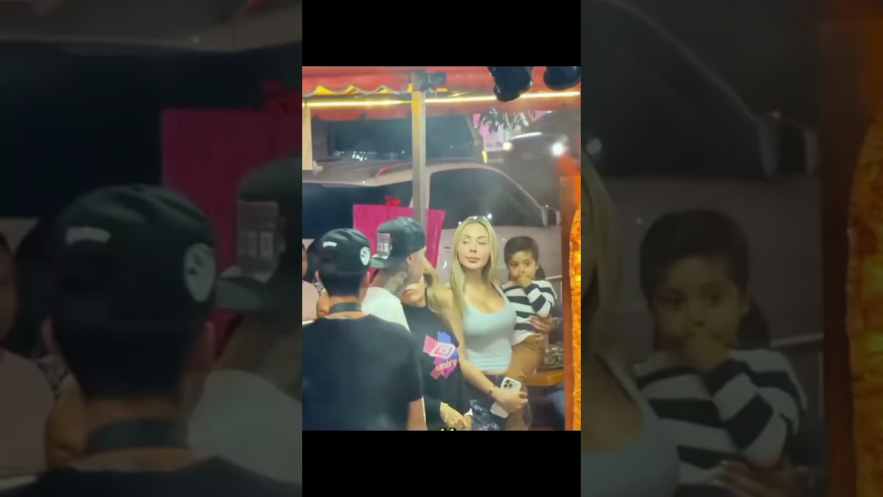 Santa Fe Klan con Maya Nazor se  les ve en la Taquer&iacute;a del hermano del Canelo Alvarez 😎🇲🇽🫶