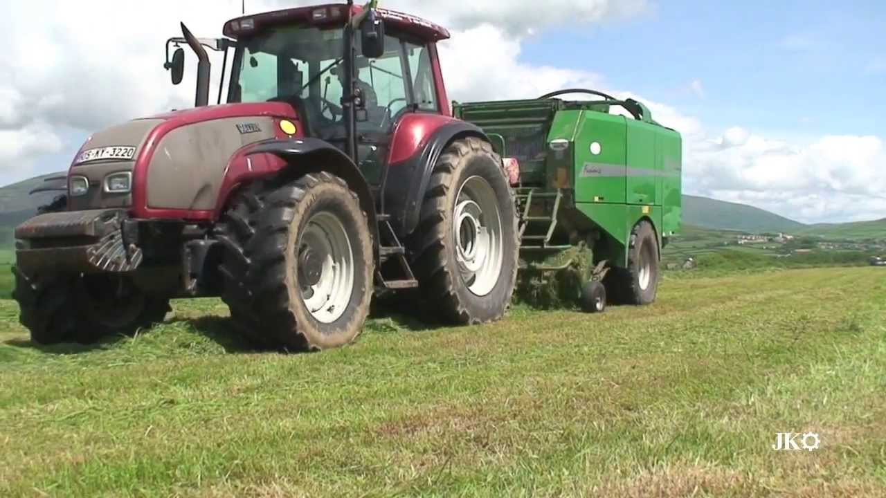 Silage 2012 Valtra  T190 & McHale Fusion 2